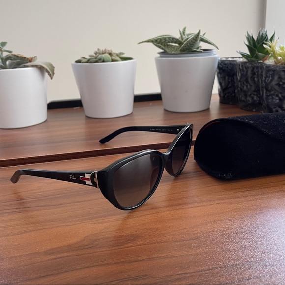 ❌SOLD❌New as✨Ralph Lauren Sunglasses bought from RL Boutique 💖 - Picture 4 of 7